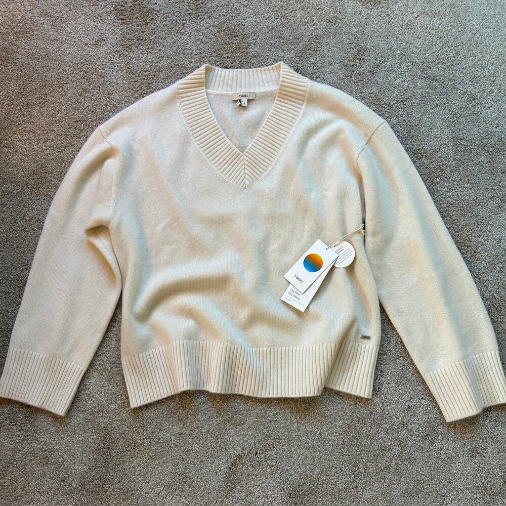 NWT Vuori Emilie Cashmere Oversized V-Neck Sweater Luxury Knit Sweater Size L